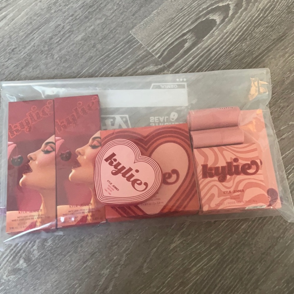 kylie cosmetics valentine’s day